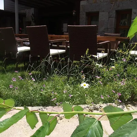 Lapeistra Bed & Breakfast *